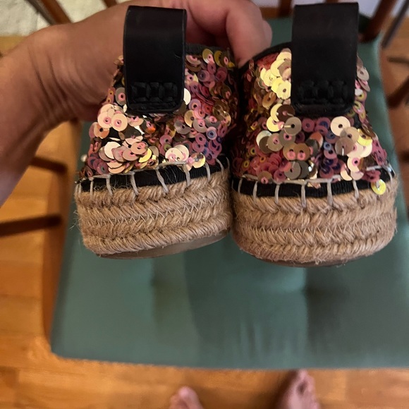 Beautiful sparkly sequence copper espadrilles.  Rubber on bottom not that worn. - Picture 6 of 7